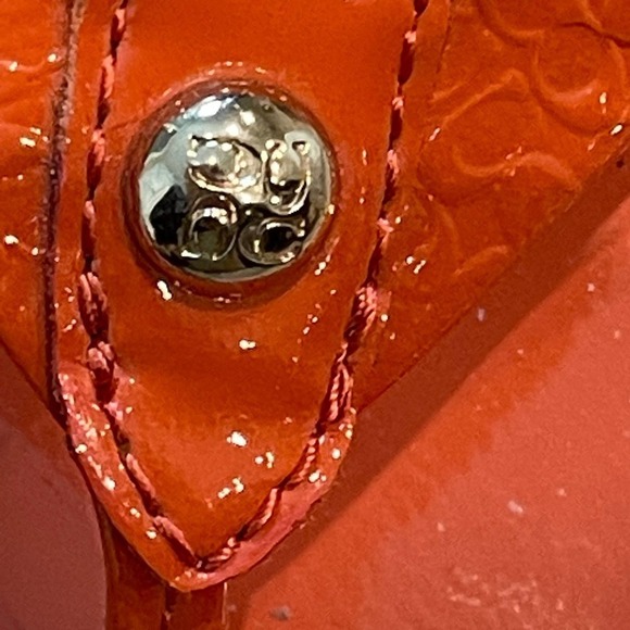 Coach Jorgina Embossed Tulip Patent Wedge Thong Sandals Size 7B - Picture 9 of 12